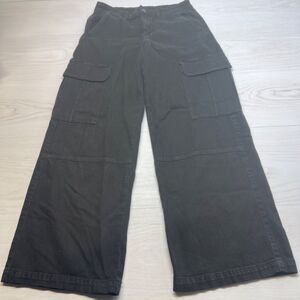 American Eagle Outfitters Black Wide Leg cargo pants 4 short
